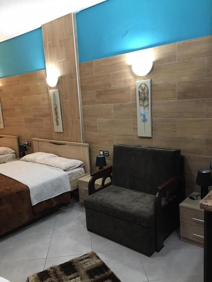 G M 2 Rooms Kentro In The Heart Of The City Larissa Extérieur photo